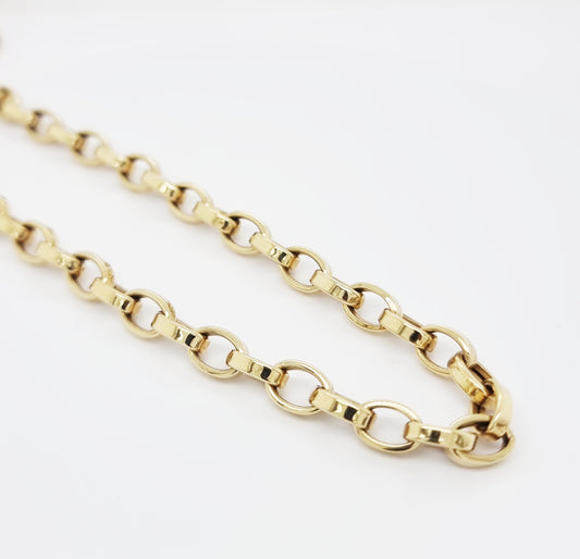 Oval Belcher Necklace