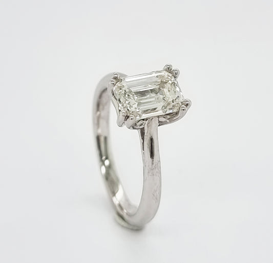 Lab-Diamond Solitaire Ring