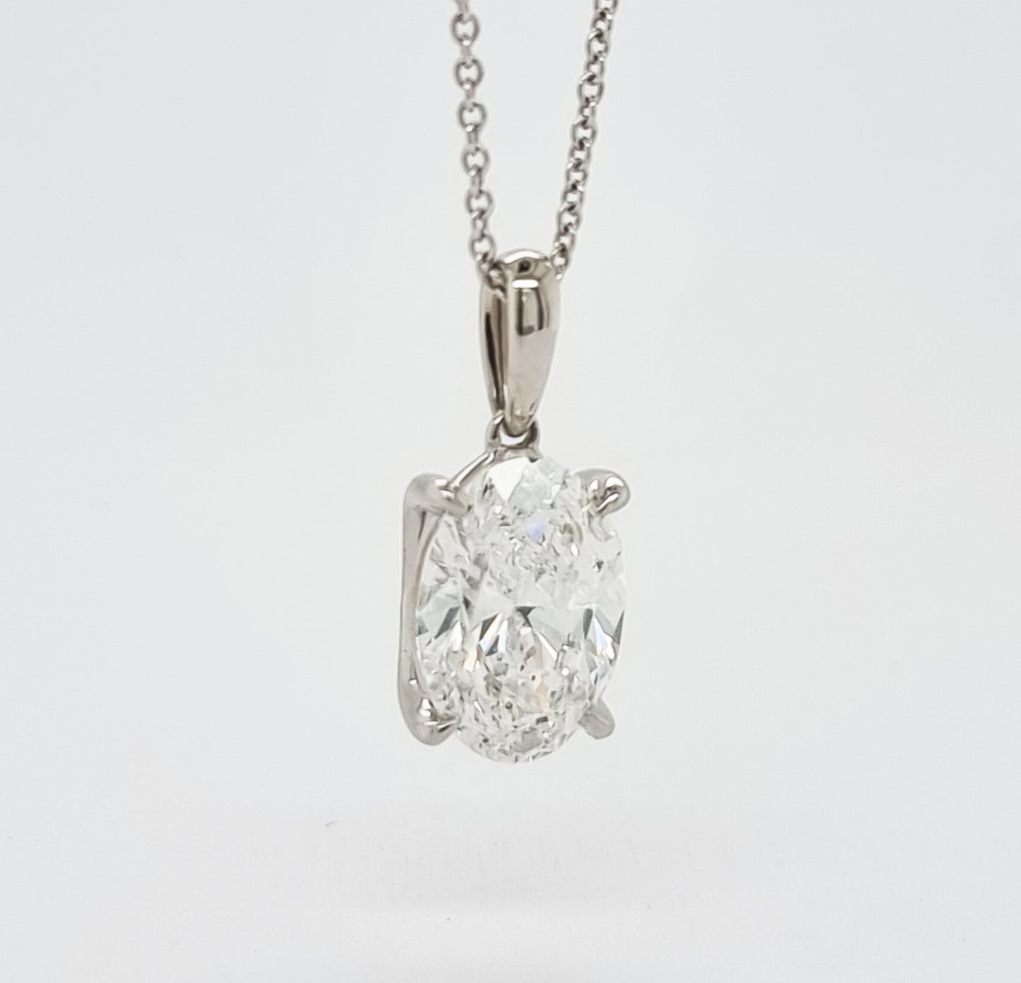 2ct Lab-Diamond Pendant