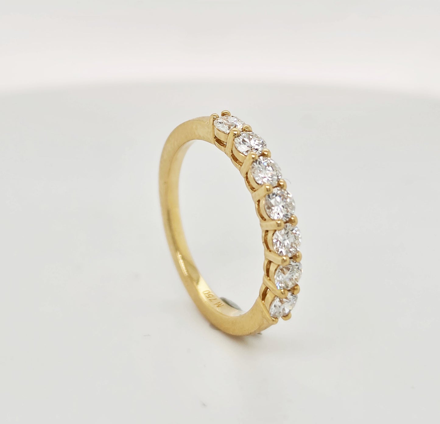 18ct Yellow Gold Diamond Ring